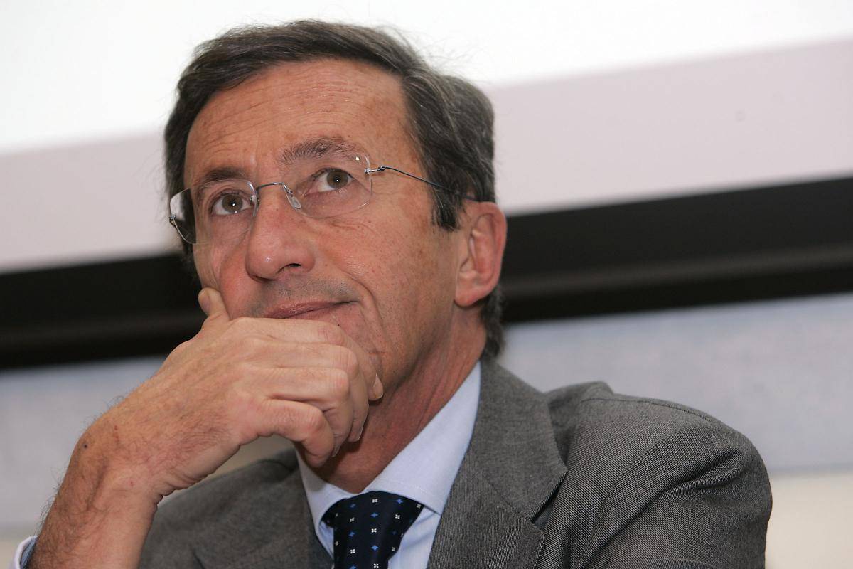 Fini: "Non c'è sciacallaggio. Il sistema va rivisto"