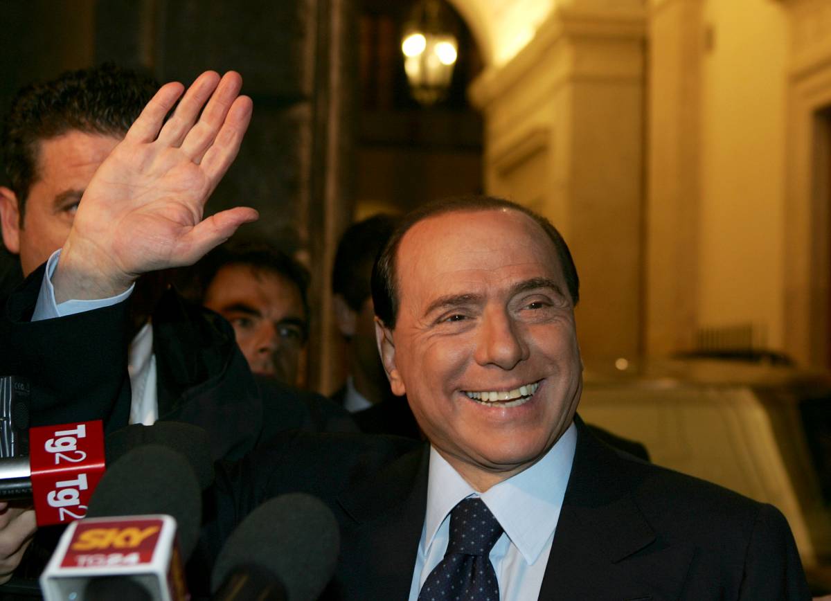 Berlusconi a Fini e Casini: 
"A loro i progetti, a me i voti"
