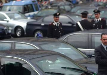 In Calabria auto blu per 40 consiglieri su 50. E ora indaga la Finanza