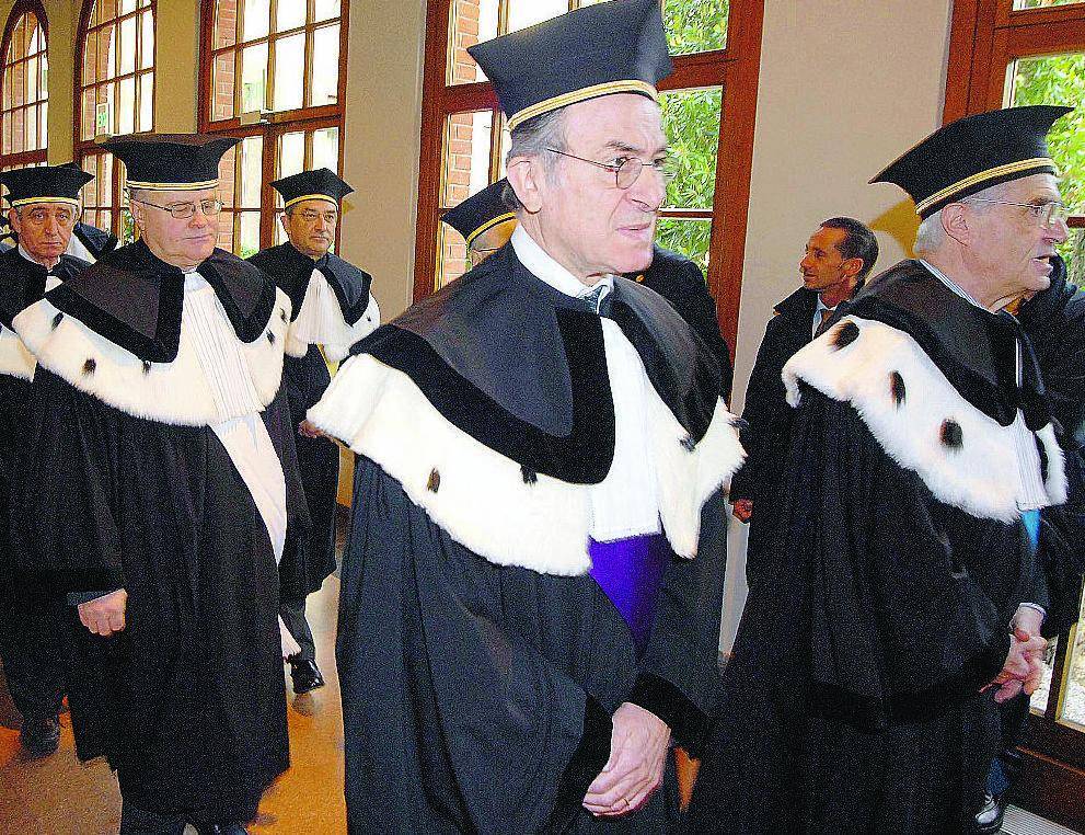 L’allarme del rettore: «Troppa burocrazia minaccia la Cattolica»