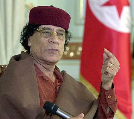 Gheddafi va in Francia con la tenda al seguito