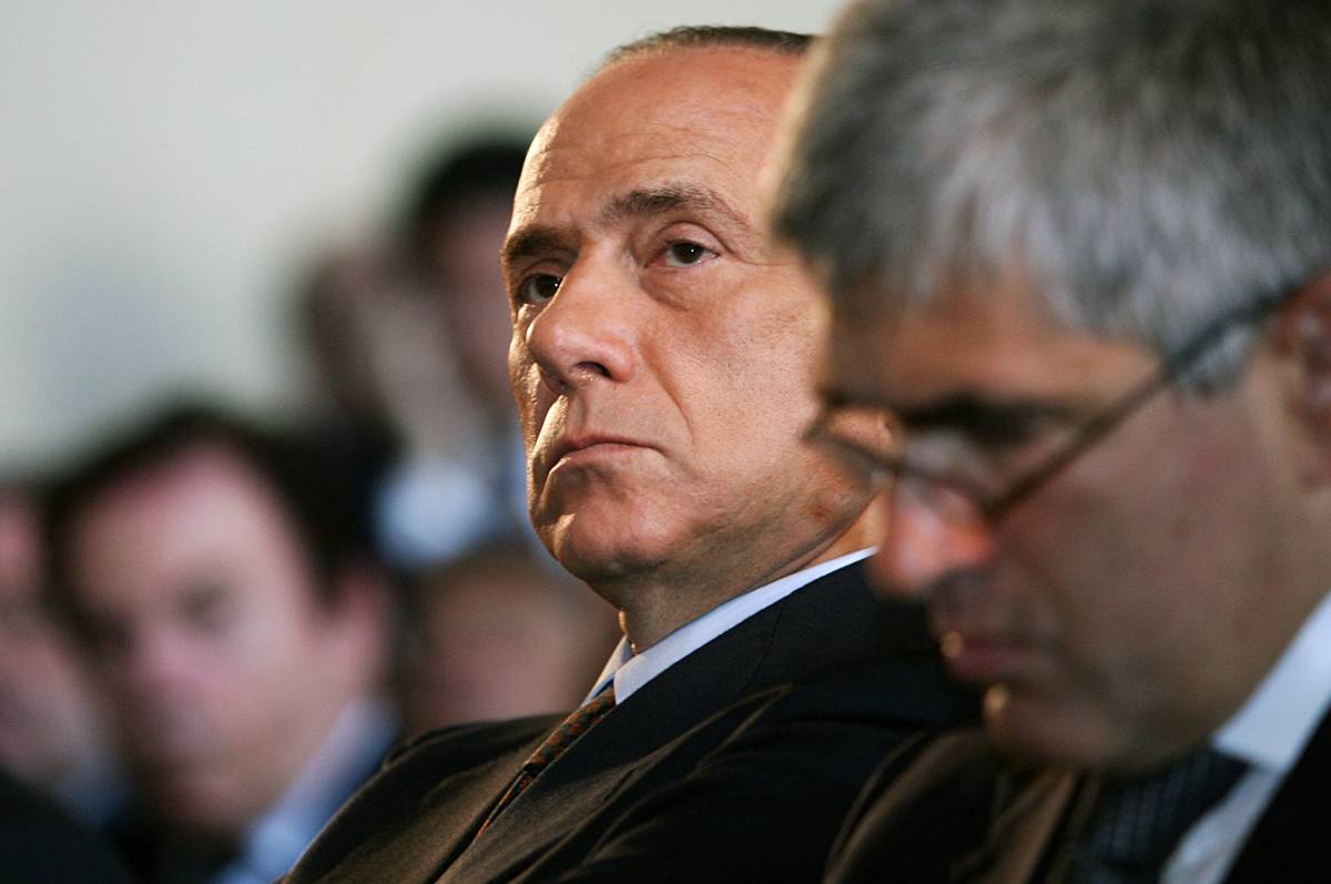 Berlusconi attacca Casini: va a sinistra 
An e Udc: sbaglia. Bonaiuti smentisce