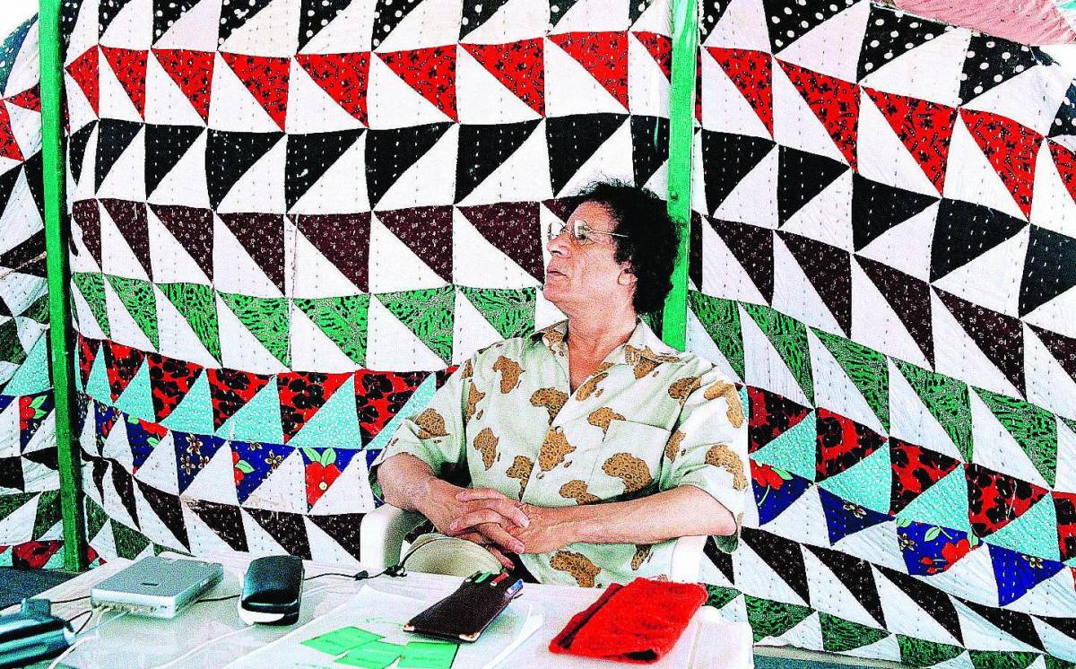 Gheddafi a Parigi pianterà la tenda accanto all’Eliseo