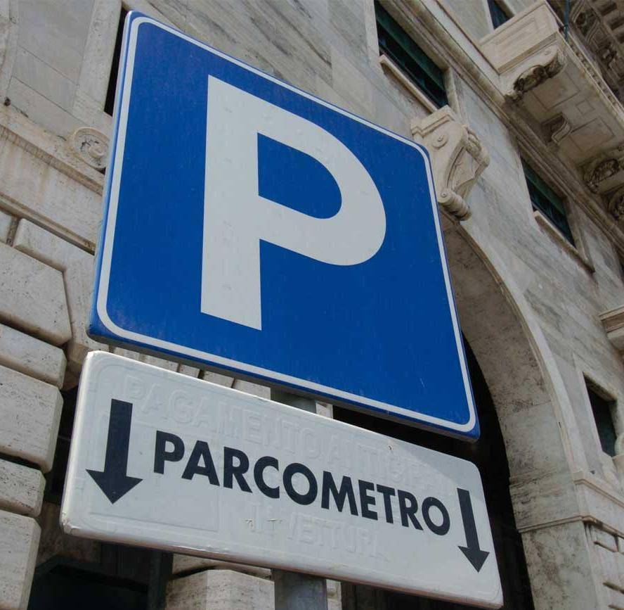 Parcheggi a pagamento anche di domenica