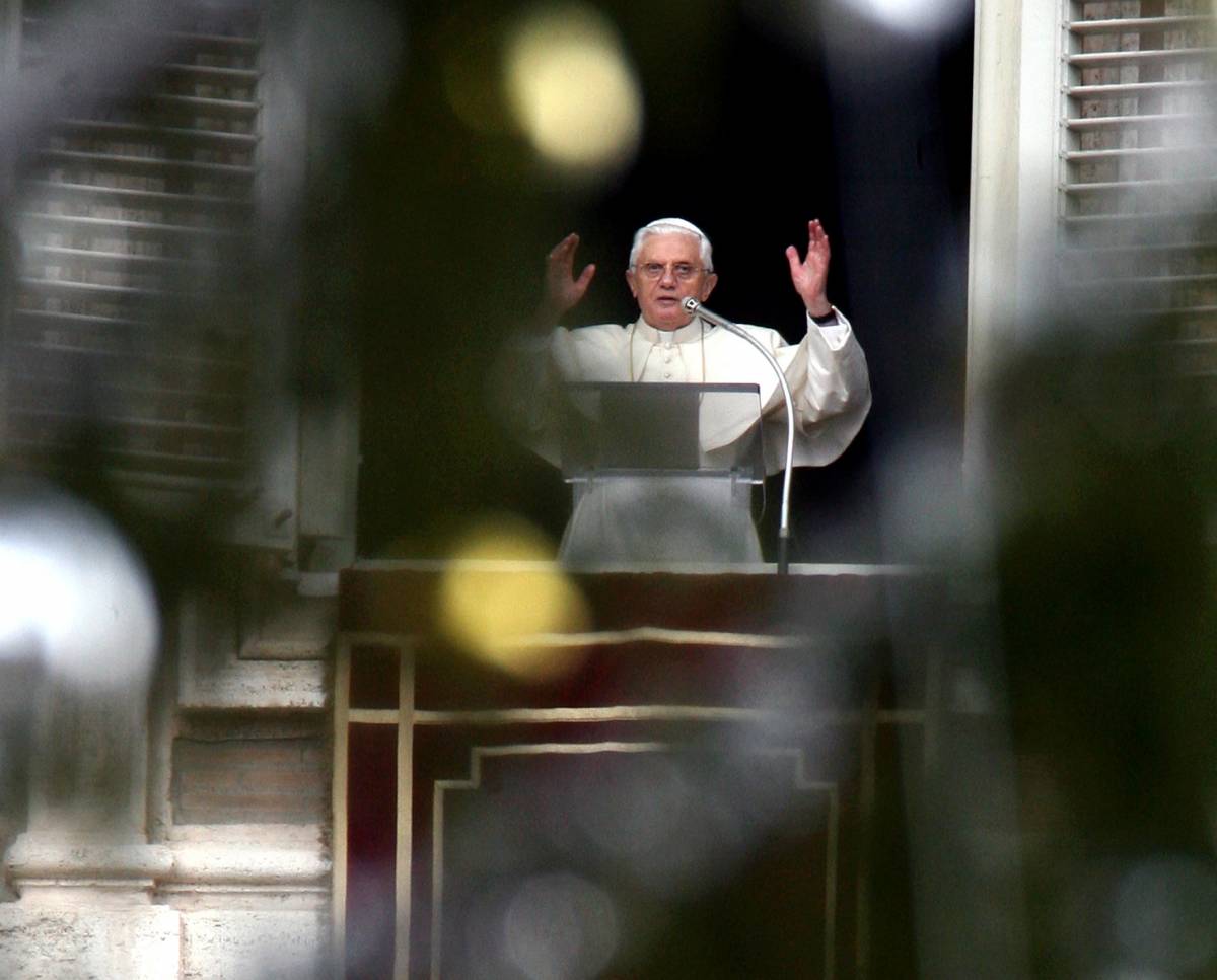 Il Papa ai giovani: il consumismo 
viola la sacralità del corpo umano