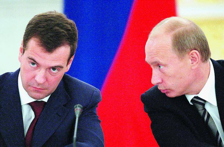 Putin ha scelto il nuovo Putin: Medvedev