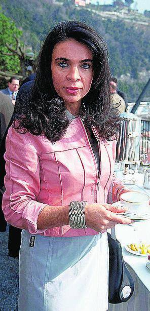 Litiga e si spoglia, arrestata Miriam Ponzi
