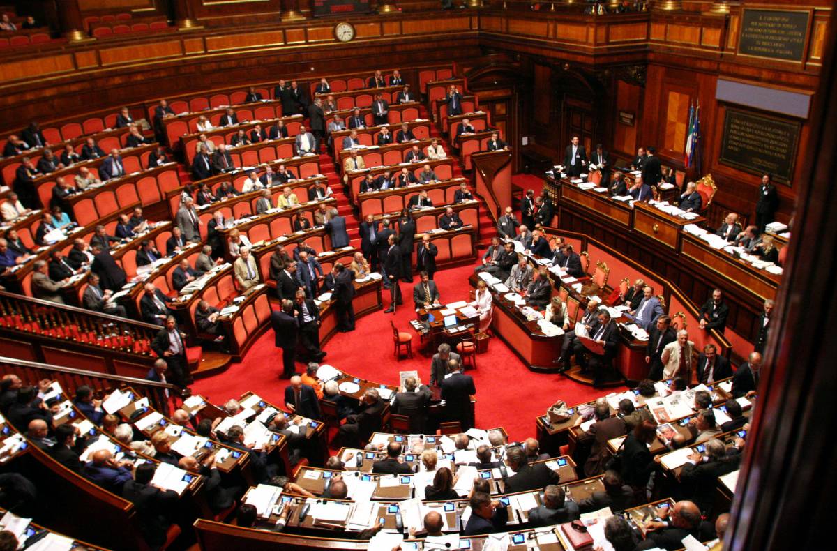 Senato, approvata la finanziaria 
Ancora decisivi i senatori a vita