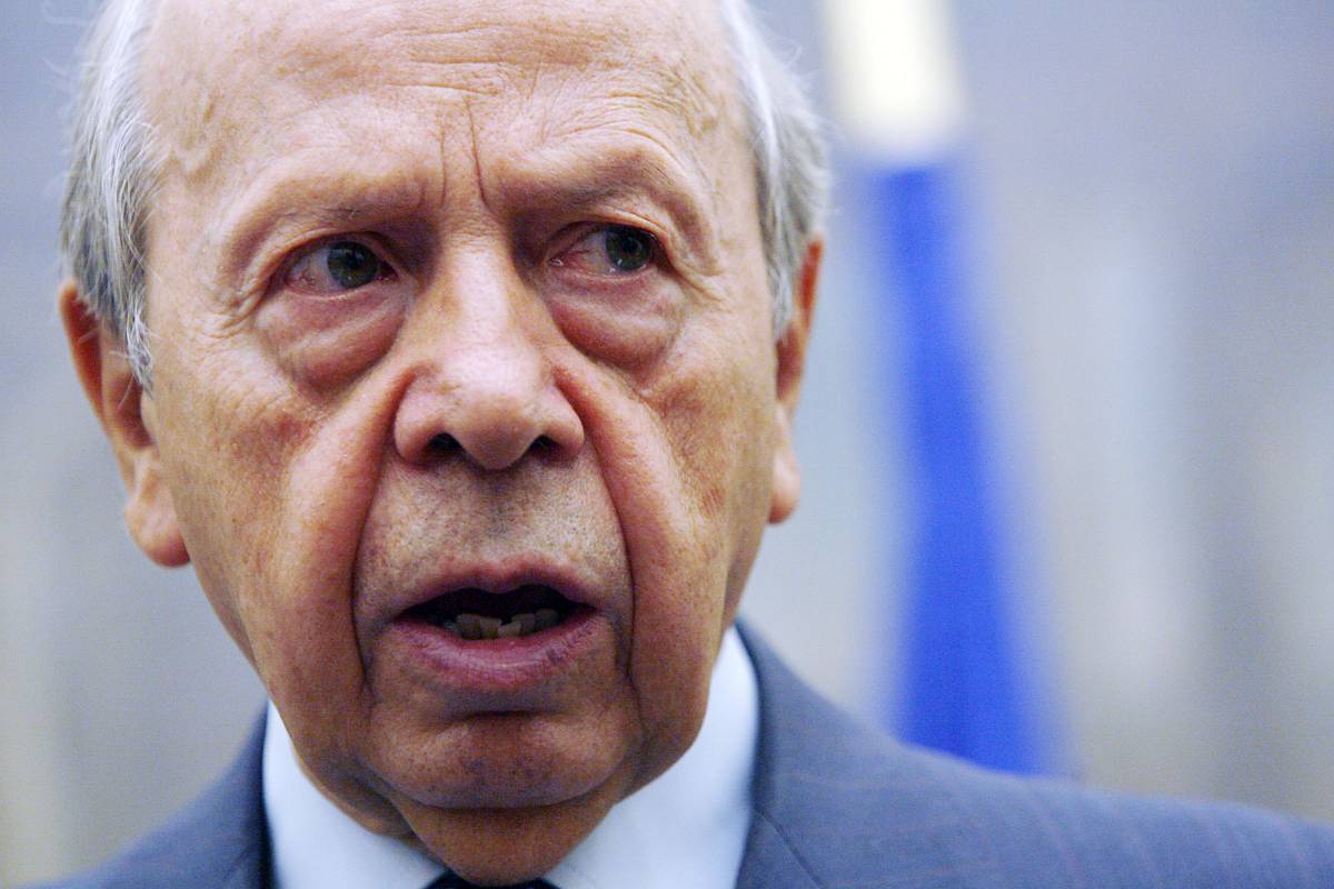 Dini: "Solo parole, vedremo in parlamento"