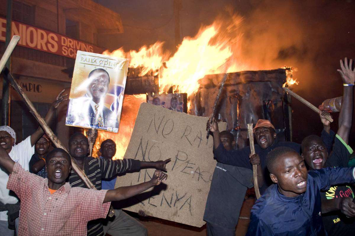 In Kenya massacri tribali:  
50 bruciati dentro una chiesa