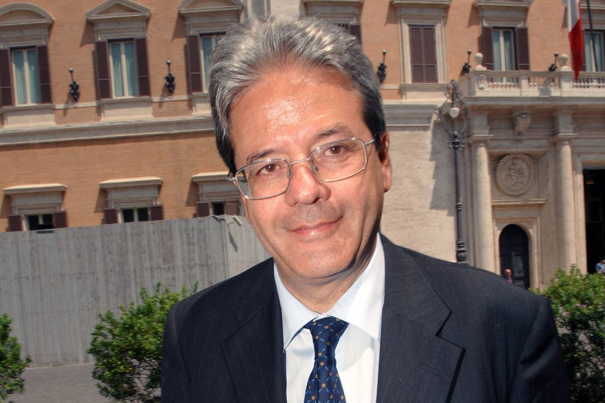 Gentiloni: "Sarkozy ha ragione, meno spot nelle tv pubbliche"