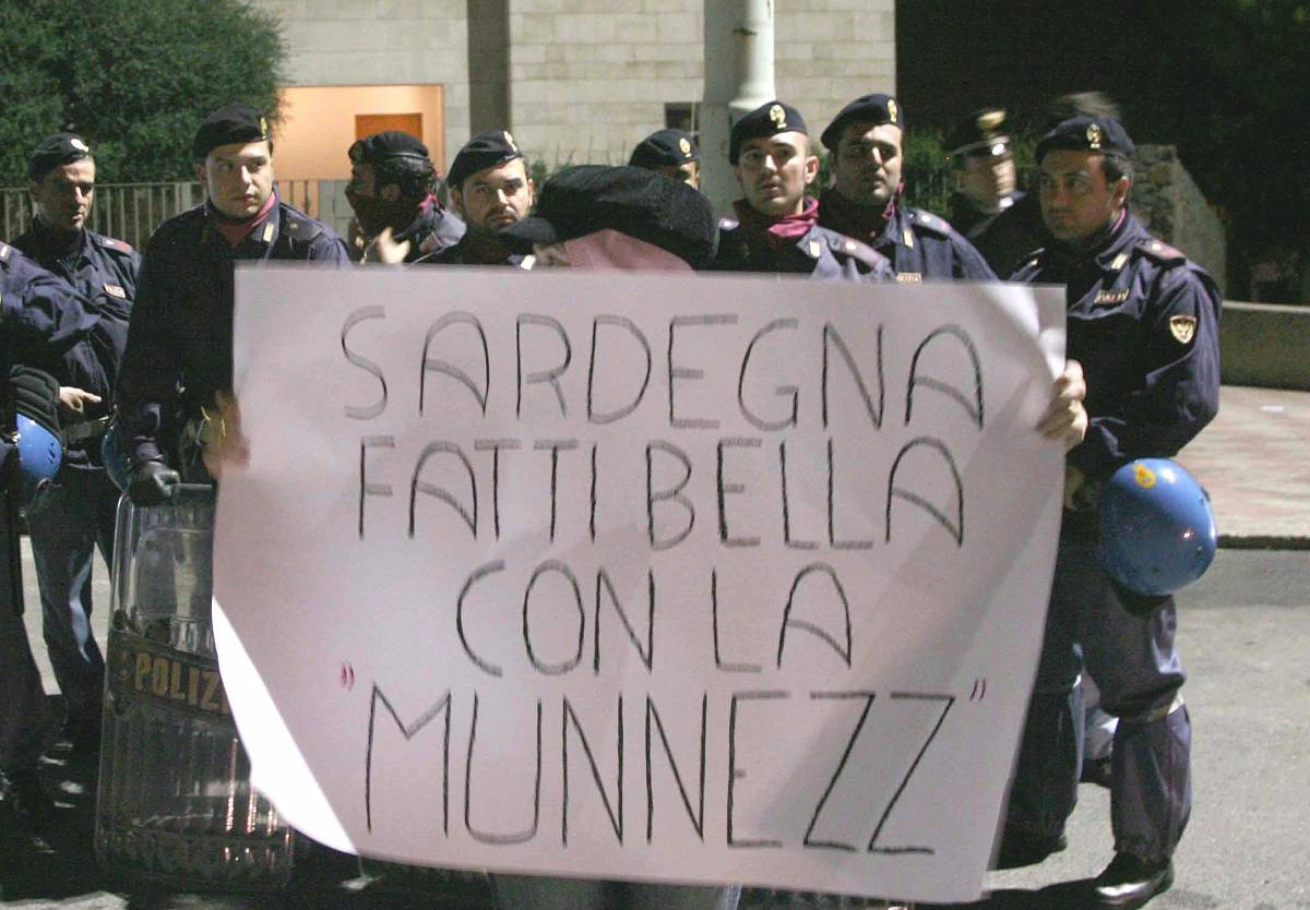 E i cagliaritani assaltano la villa del governatore