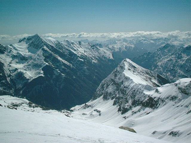 Valanghe, massima allerta 
Salvati 2 sciatori ad Alagna