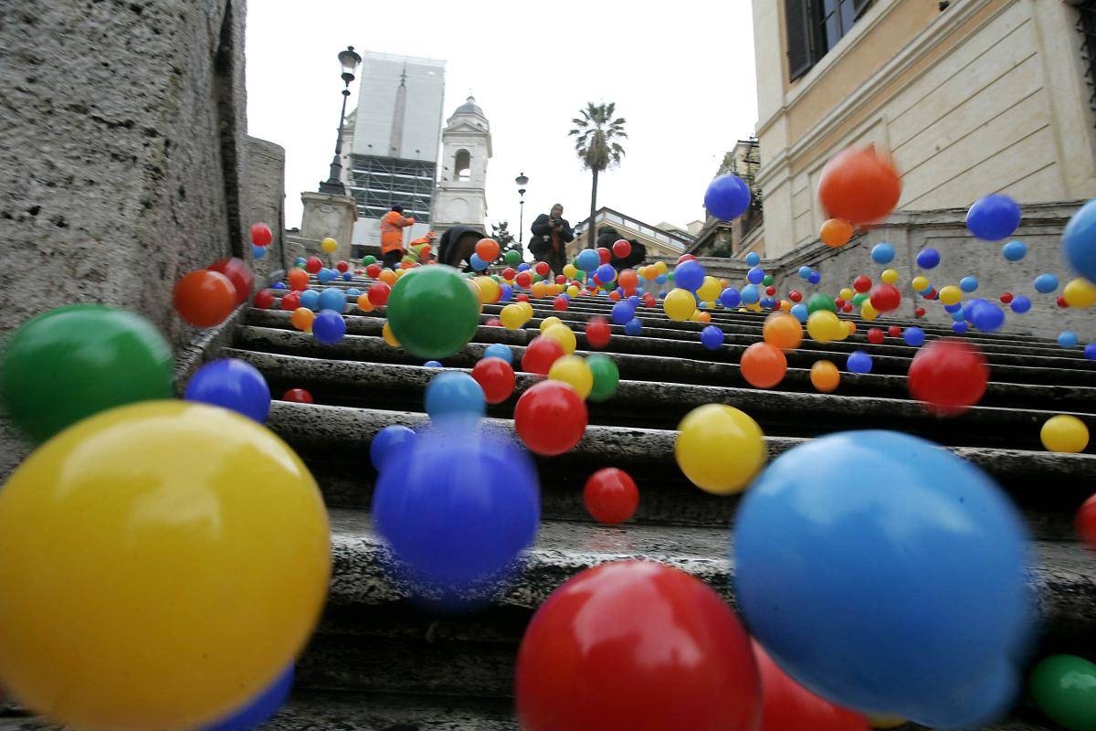 Cecchini, dopo il rosso di Trevi 
palline in piazza di Spagna