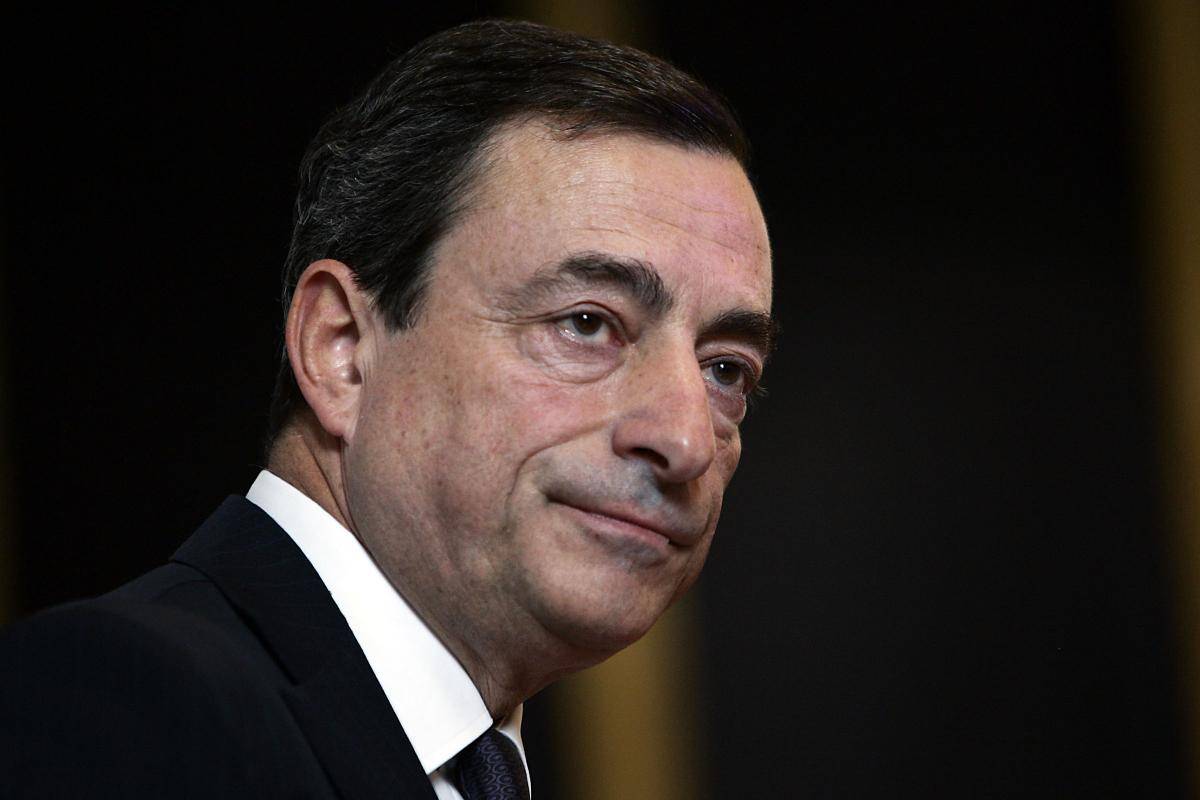 Draghi: "Tasse ancora troppo alte 
Gli sgravi non incidano sul debito"