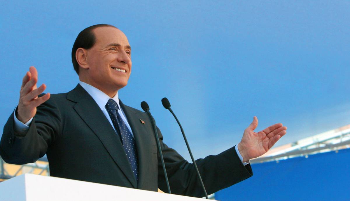 Berlusconi prepara l’offensiva: "Devono andare subito a casa"
