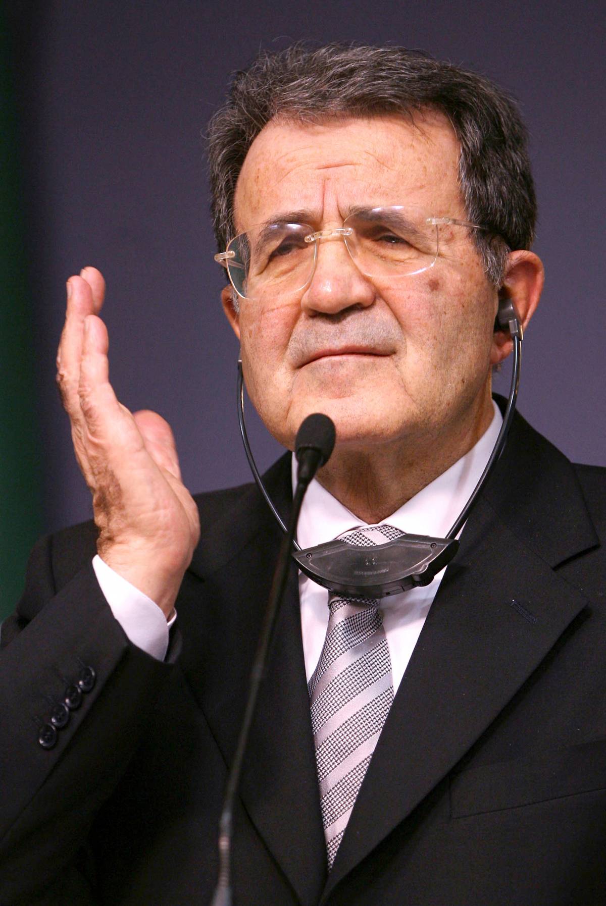 Prodi alla Camera: forse chiederà la fiducia