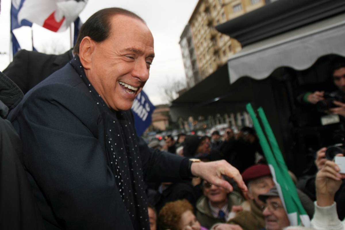 Il no di Berlusconi a un governo tecnico: "Subito alle urne"