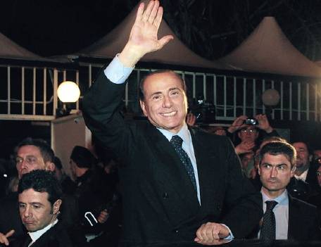 Berlusconi chiude: "E' già campagna 
elettorale, torno per fare come Blair"