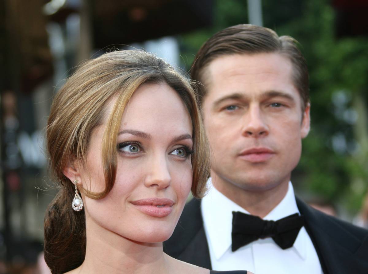 Angelina Jolie incinta: sono due gemelli