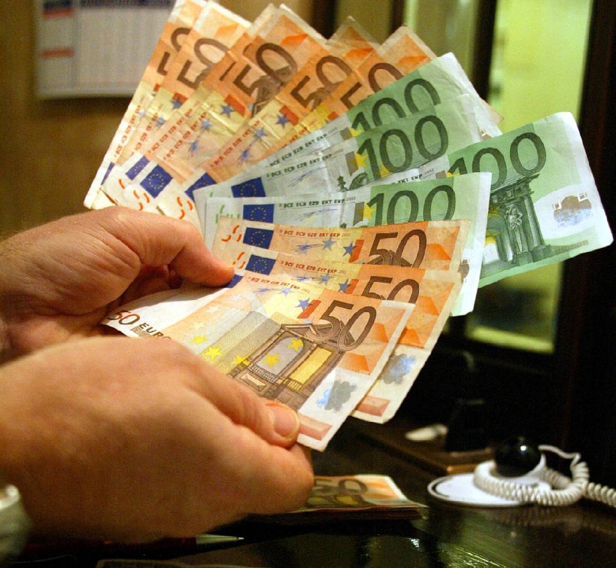 Acqua, luce e gas: dieci anni di aumenti record