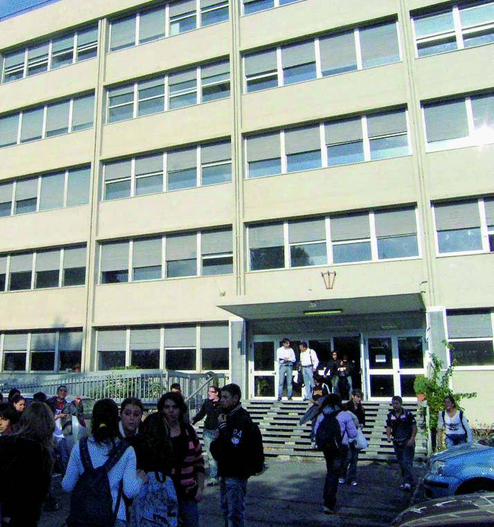 Tbc a scuola: positivi al test  tre studenti  e un professore