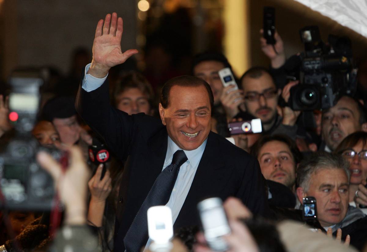 Berlusconi: "Alle urne 
con il Popolo della Libertà"
