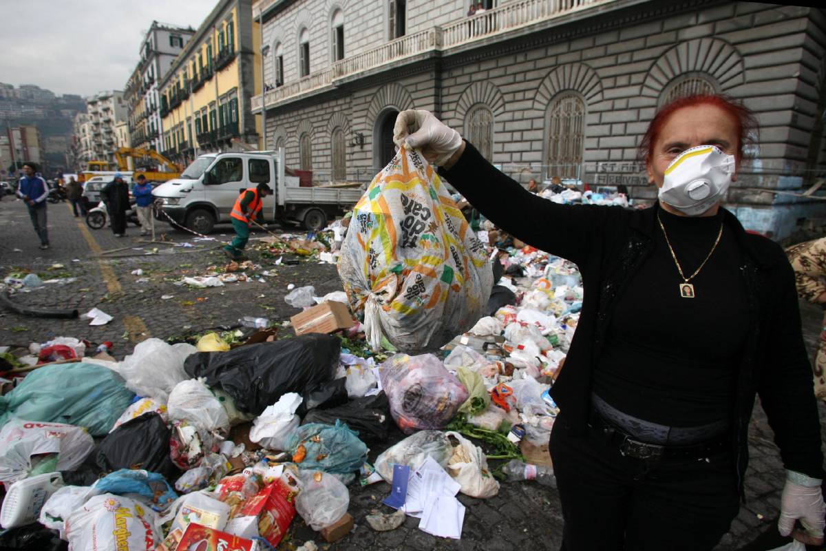 Emergenza spazzatura 
a Napoli fanno le Olimpiadi