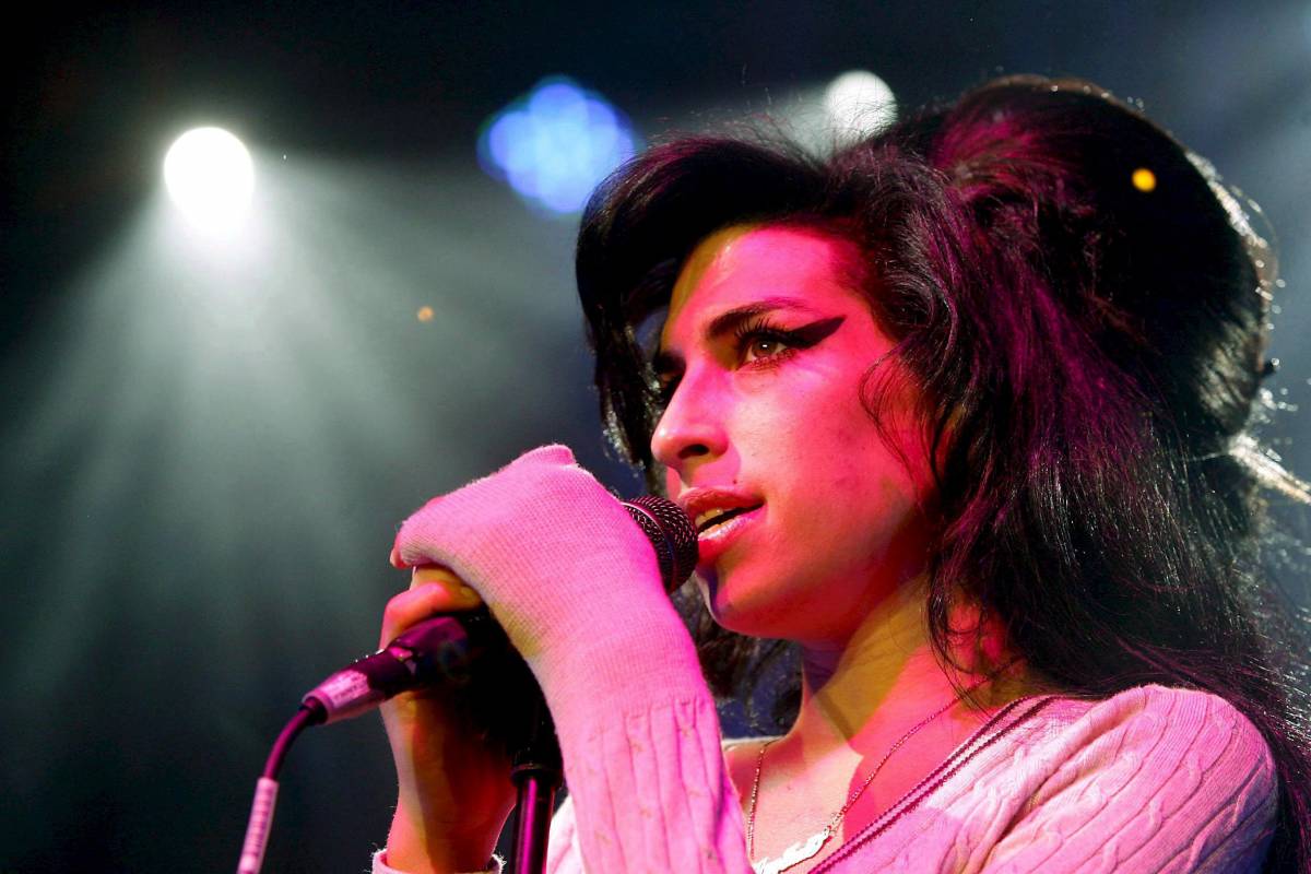 Amy Winehouse regina dei Grammy (via satellite)