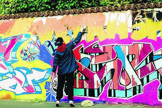 Presi due writer Il Comune chiede i danni