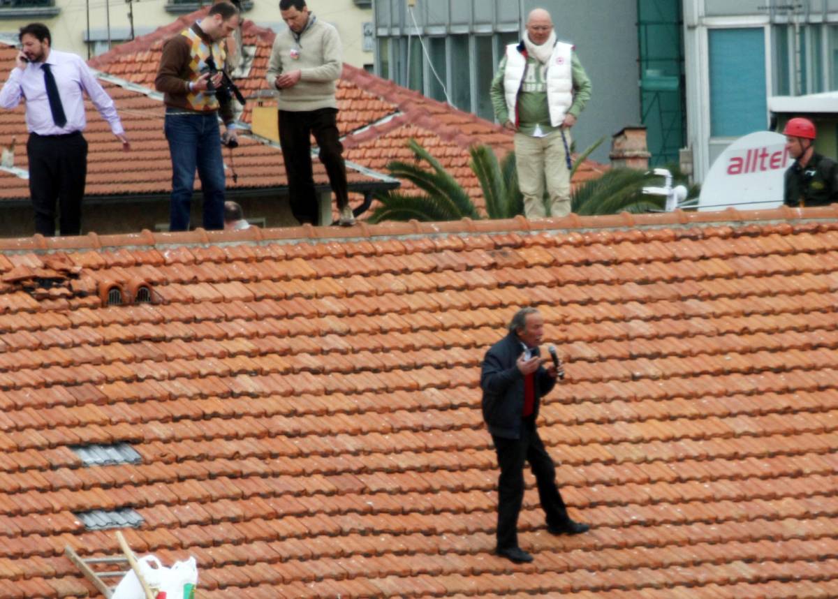 Sanremo: uomo minaccia il suicidio, bloccato