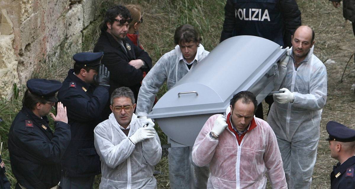 Agonia nel pozzo, morti di fame e freddo 
Oggi gli esami sui corpi, l'ipotesi disgrazia