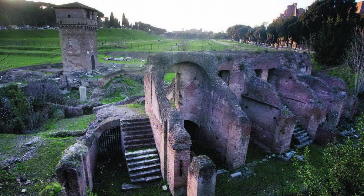 Circo Massimo, sgomberata la torre-dormitorio