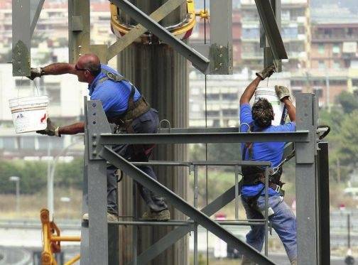 Addio collocamento: le colf  e gli operai si trovano per strada