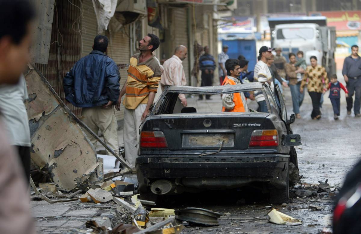 Strage a Bagdad: 18 morti e 64 feriti