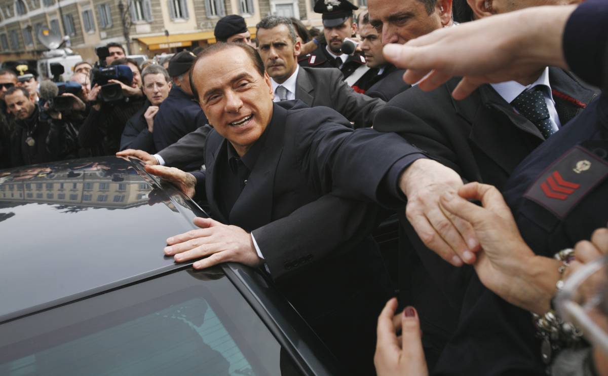 Crescita, Berlusconi: 
"La crisi Usa mette 
a rischio il Paese"