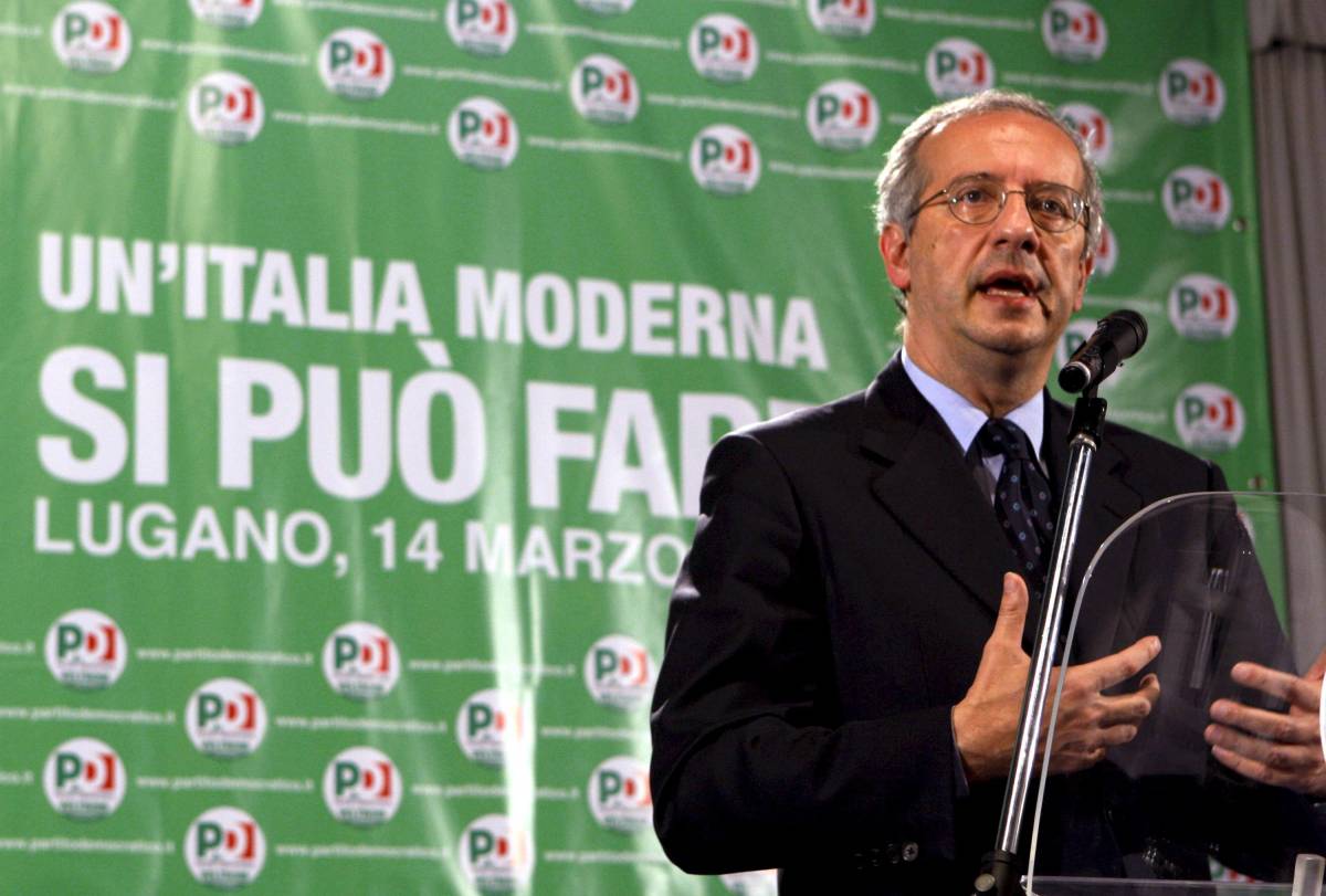 Veltroni: "Nel Pdl 
sono già divisi su tutto"