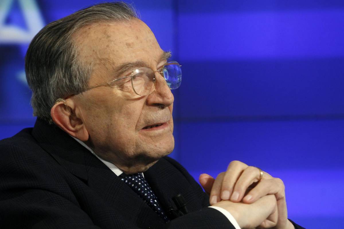 Andreotti corteggiato dalle attrici