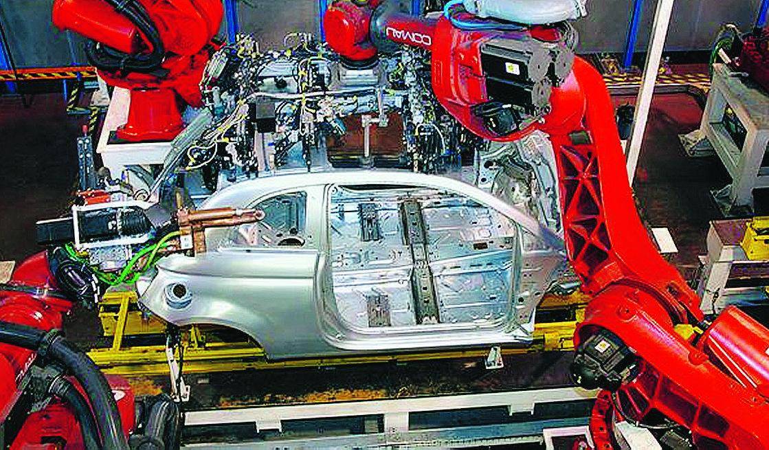 Fiat, la Topolino sarà «ibrida» Villaggio Alfa Romeo ad Arese 