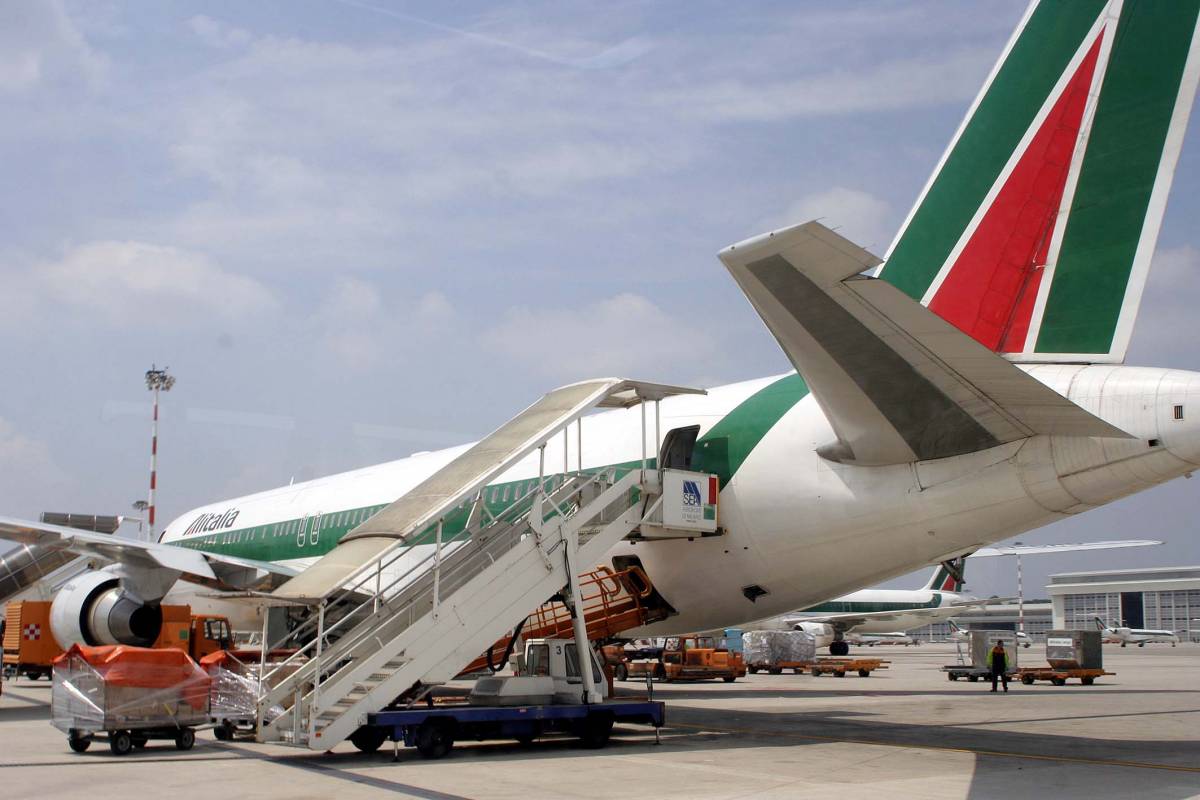 Alitalia, Prodi adesso ci ripensa 
"Siamo aperti a una cordata italiana"