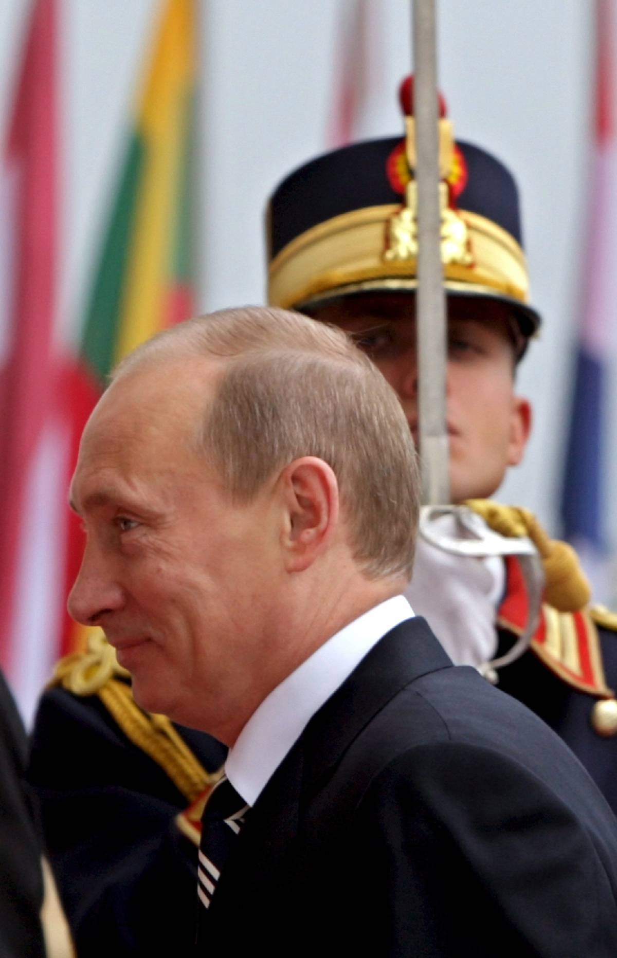 Putin: "La Nato allargata a Est è una minaccia"