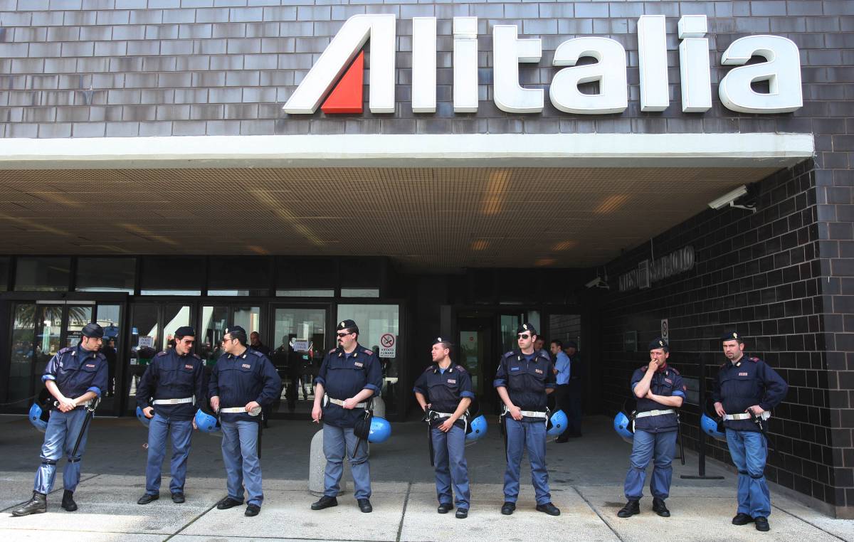 Alitalia, salta il vertice azienda-sindacati