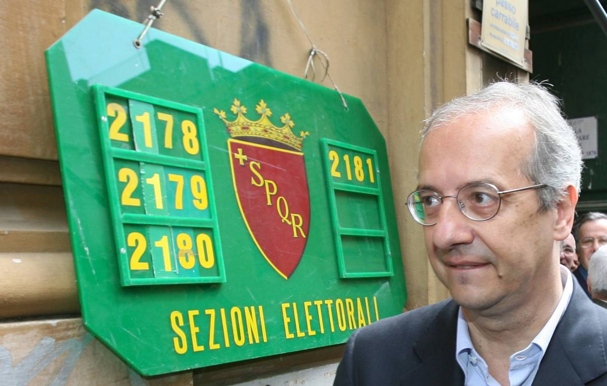 Veltroni "sfiora" Fini e confonde gli scrutatori
