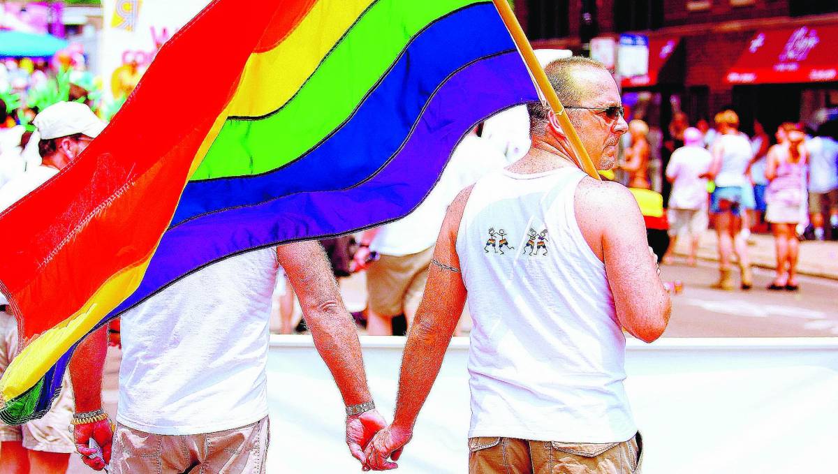 L'altro mondo per soli gay: 
l’auto-apartheid degli omosessuali