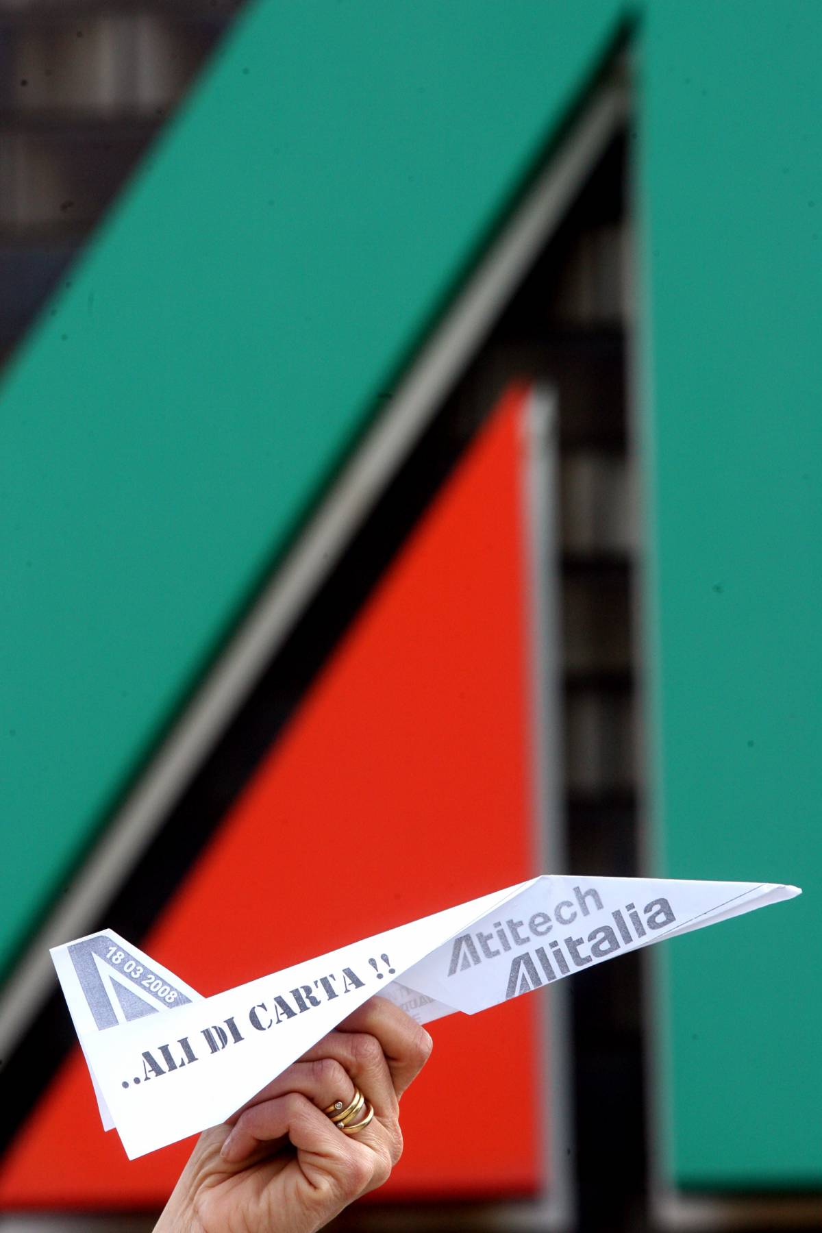 Alitalia, si va verso  
l'accordo bipartisan