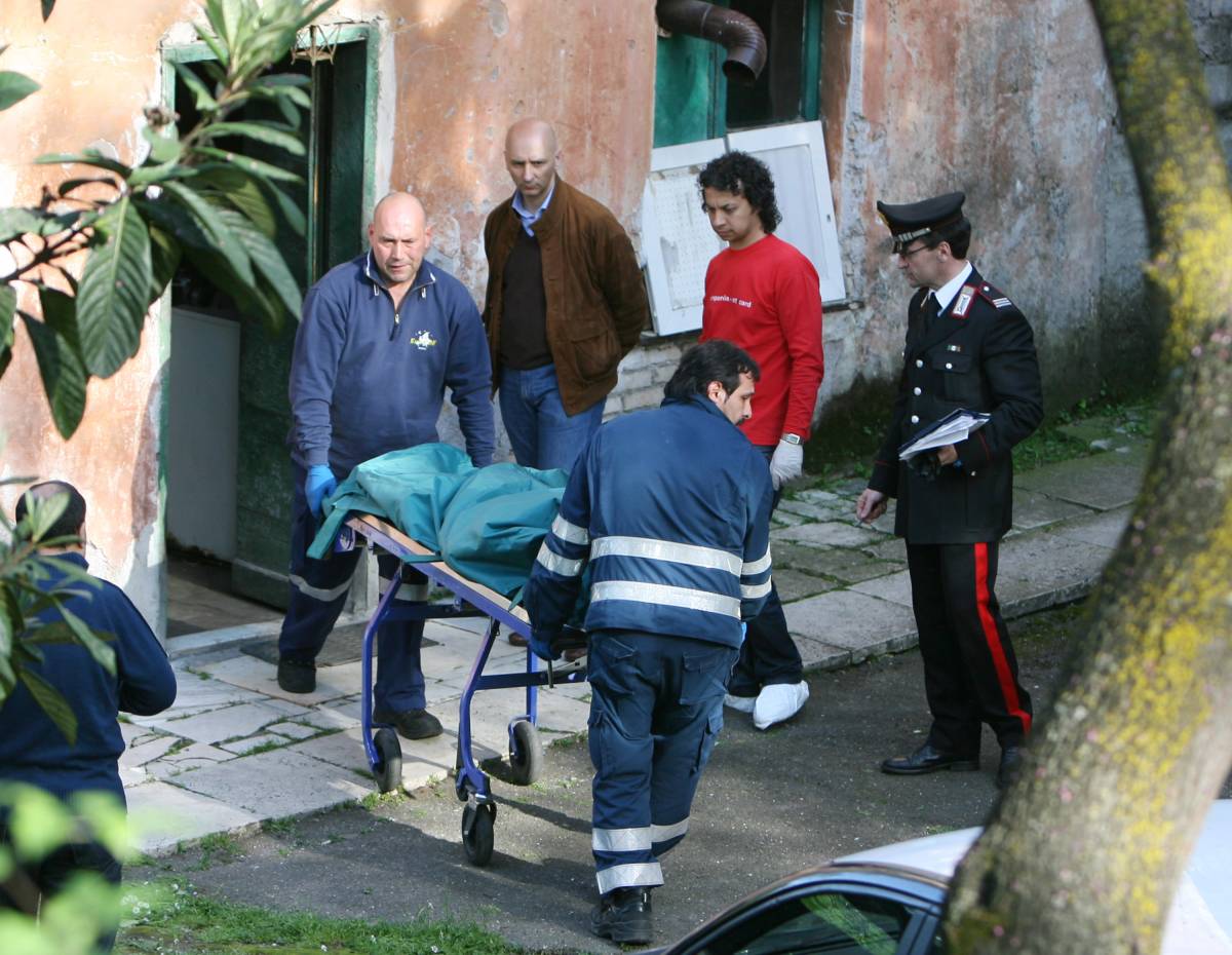 Anziana strangolata in casa