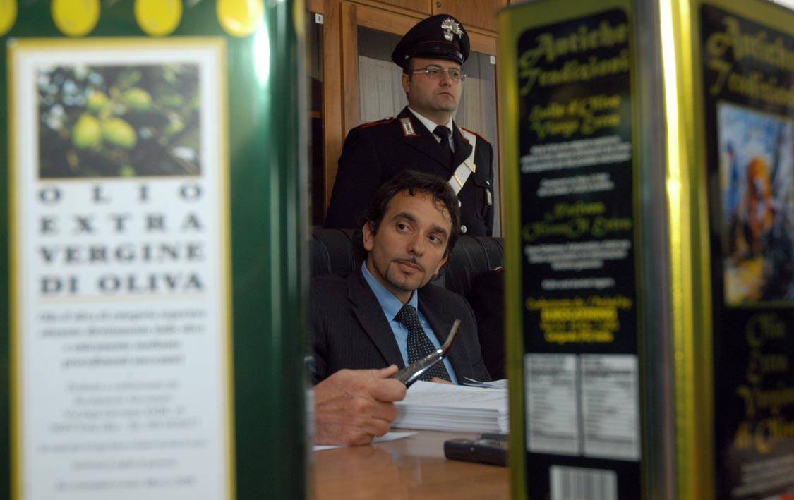 Bari, 39 in manette 
per contraffazione 
di olio extravergine
