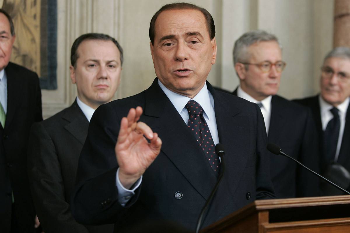 Berlusconi: "Sicurezza prima di tutto"