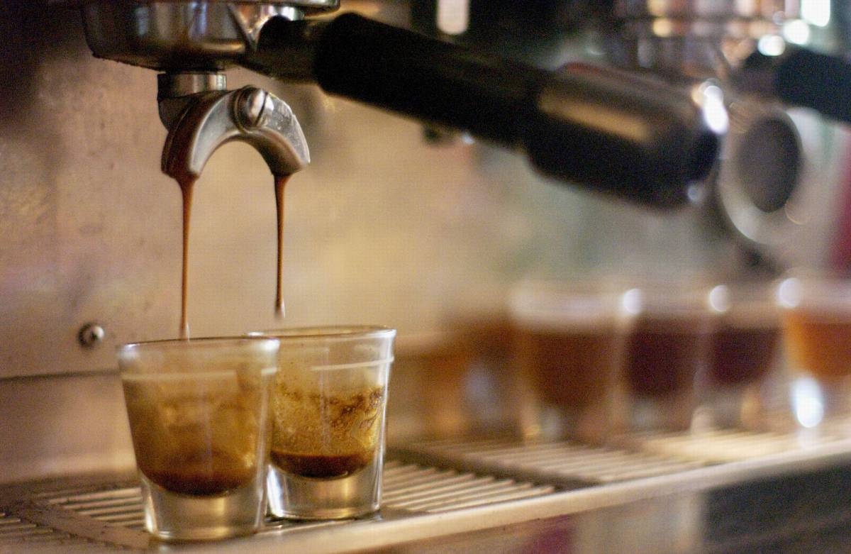 Gli italiani si perdono nel caffè 
43 miliardi di tazzine all’anno