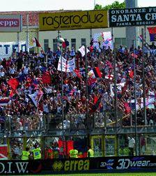 Autista senza patente, tifosi a piedi